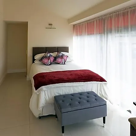 Hotel The Merry Monk *