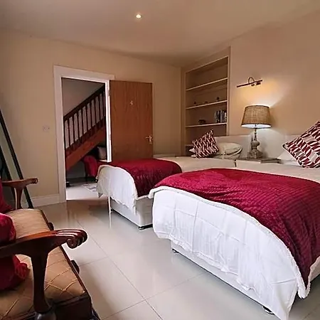 Hotel The Merry Monk *